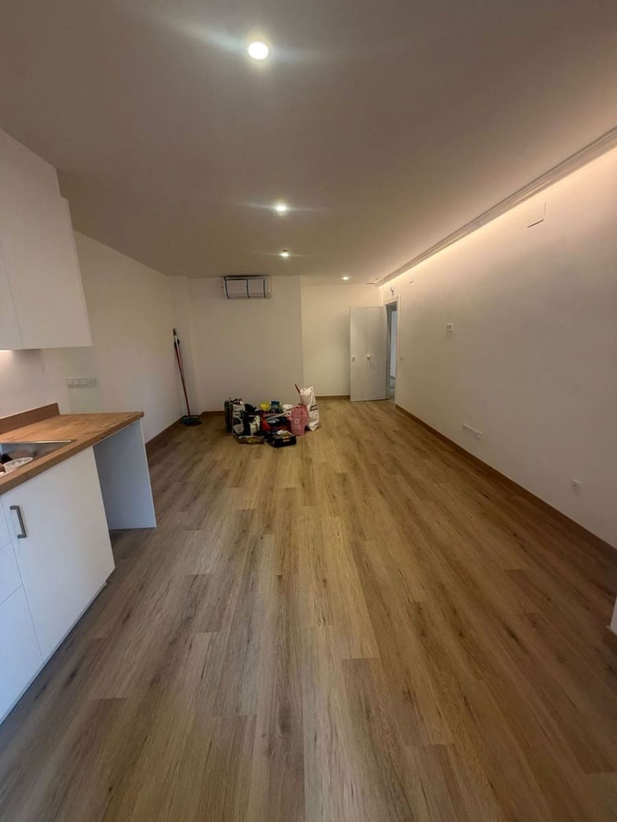 3 soveværelse Erhverv til leje i Barcelona by - € 1.250 (Ref: 9884924)