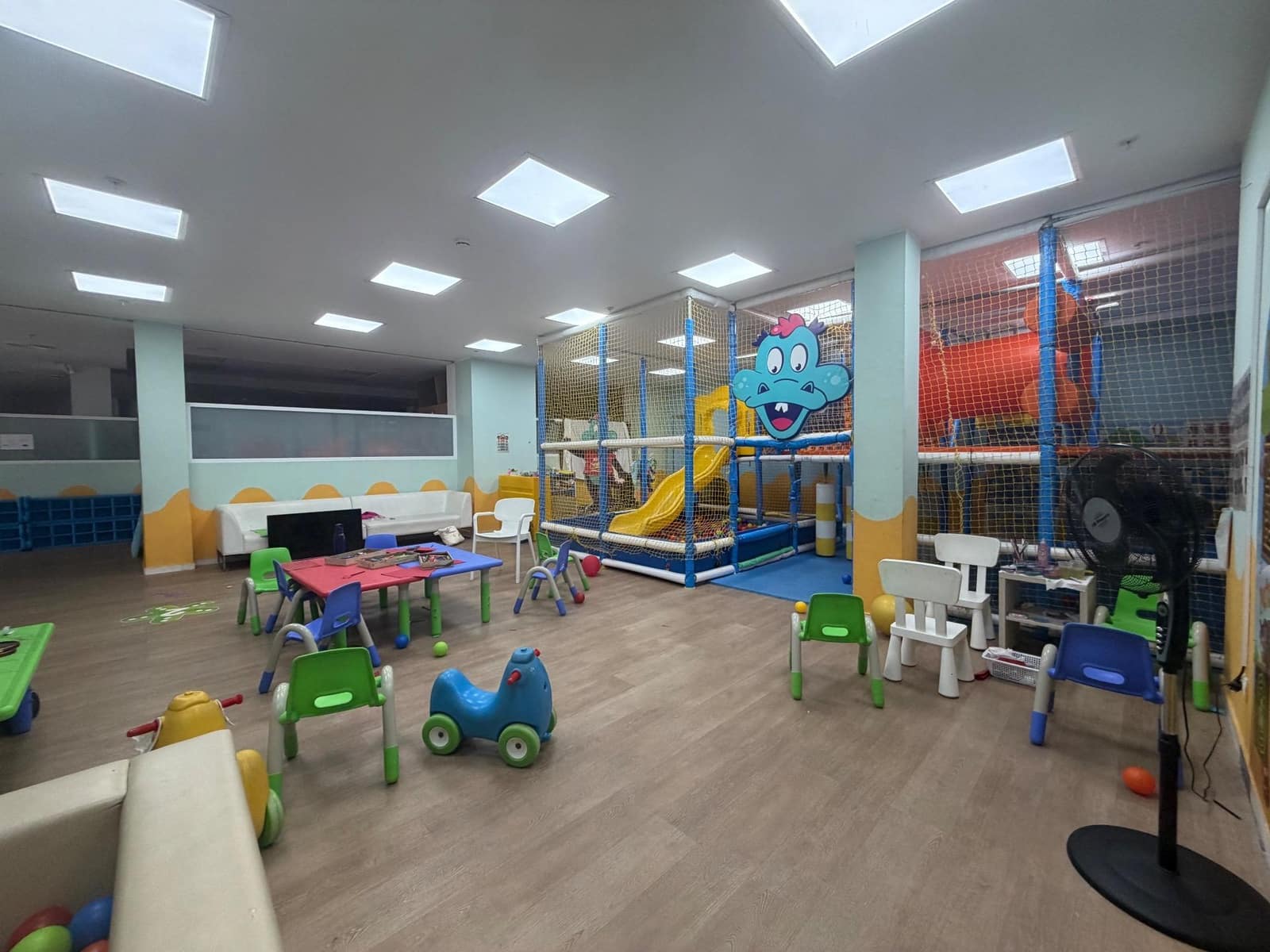 Komercyjne na sprzedaż w Lloret de Mar - 299 000 € (Ref: 9973390)
