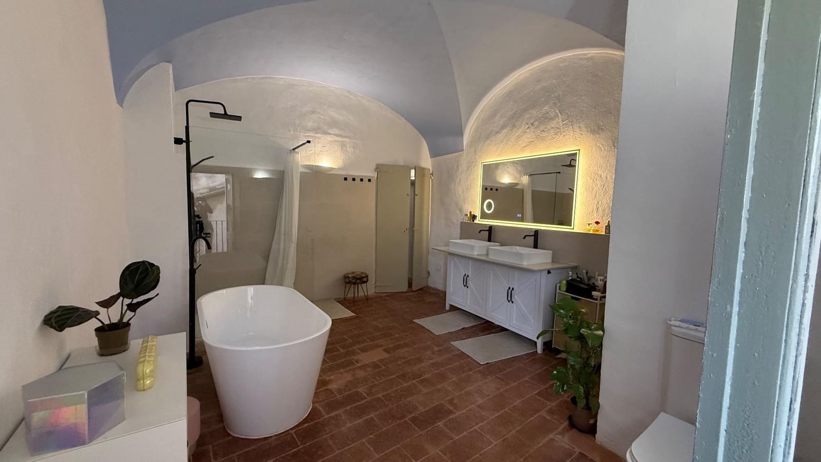 3 slaapkamer Rijtjeshuis te koop in La Bisbal d'Emporda - € 325.000 (Ref: 9975523)
