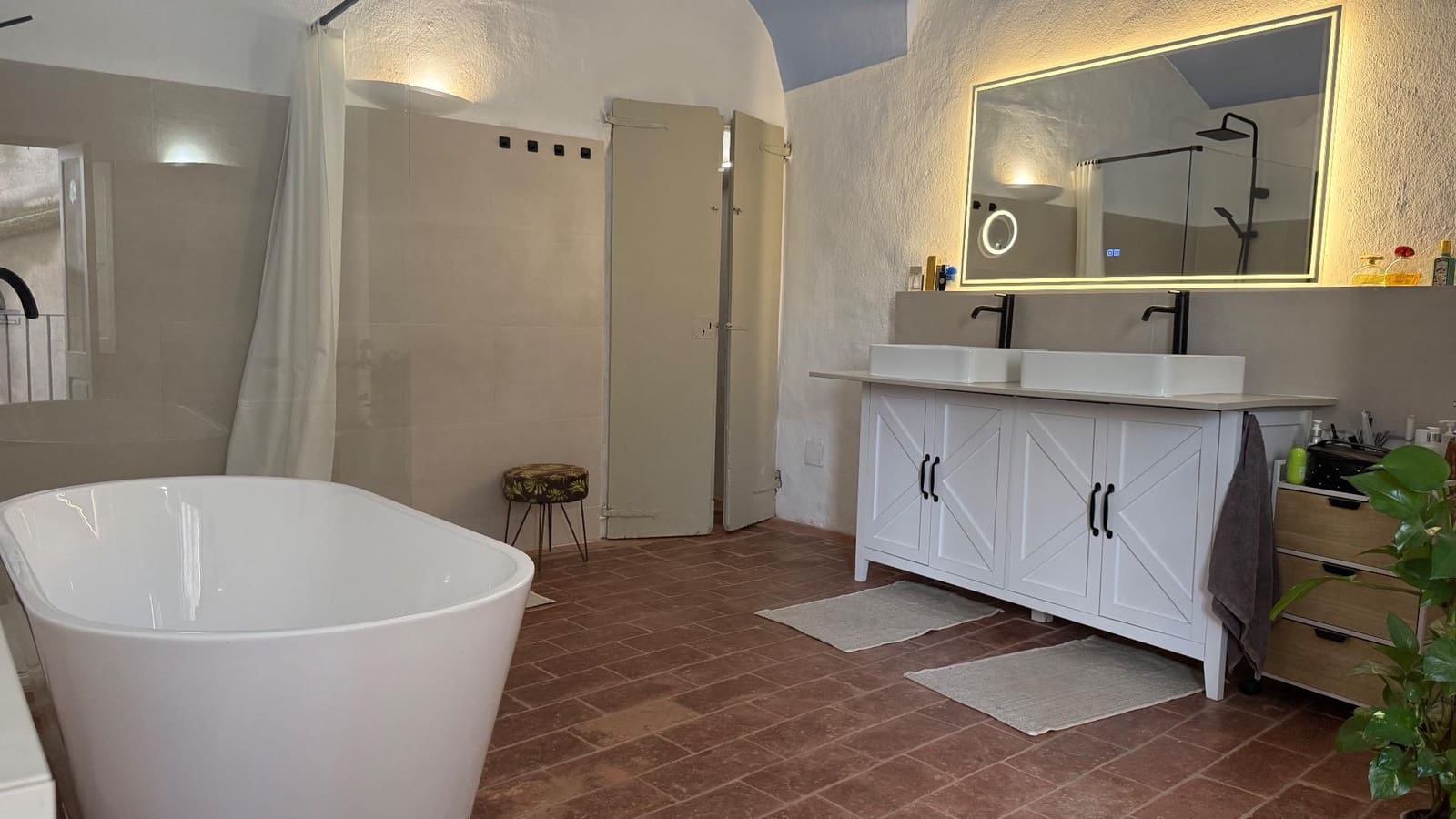 3 slaapkamer Rijtjeshuis te koop in La Bisbal d'Emporda - € 325.000 (Ref: 9975523)