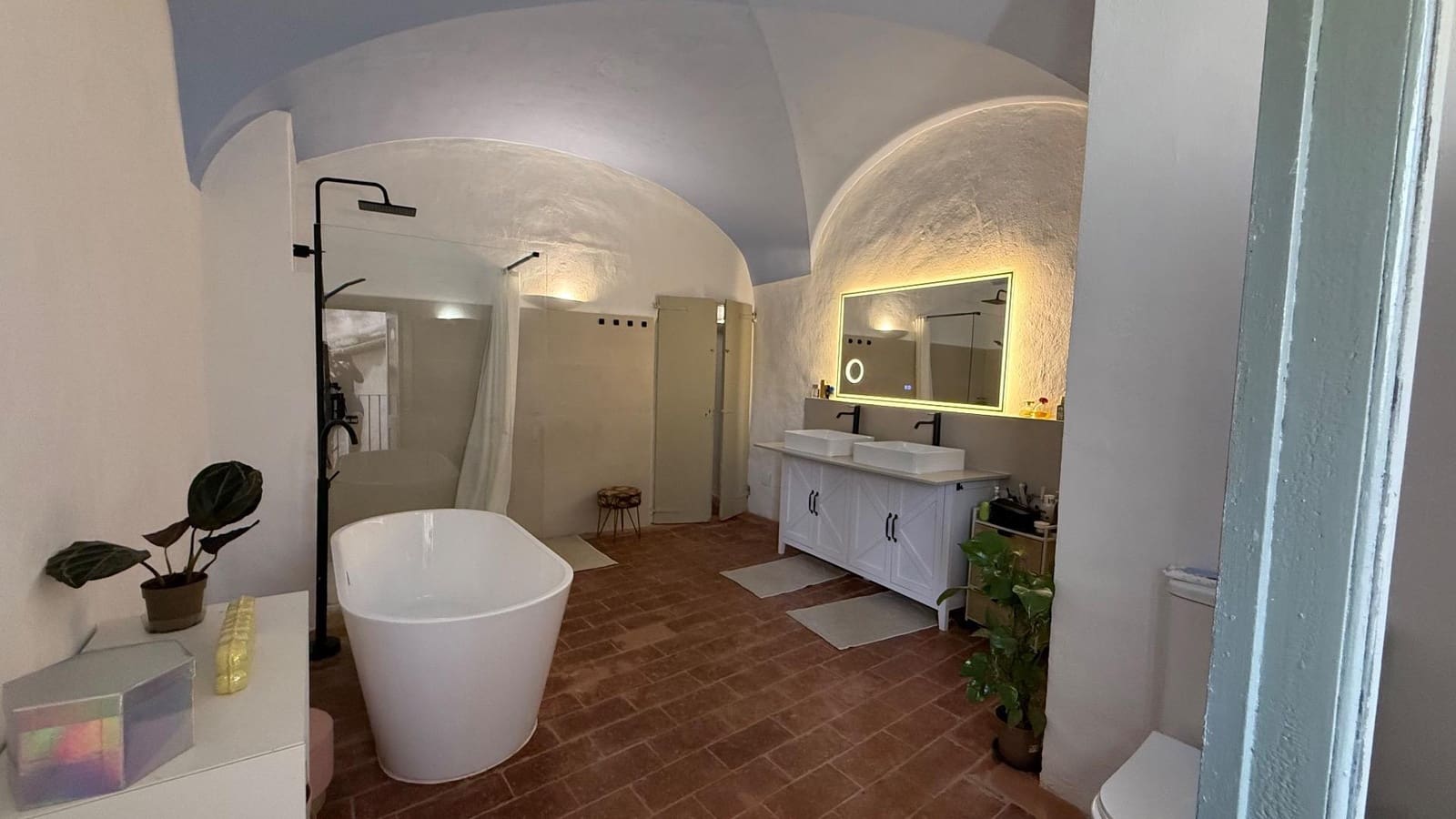 3 slaapkamer Rijtjeshuis te koop in La Bisbal d'Emporda - € 325.000 (Ref: 9975523)