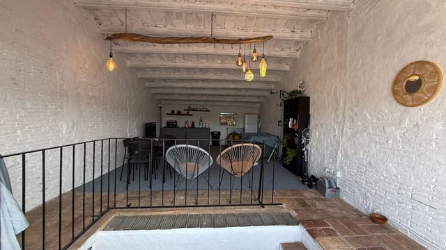 Adosado de 3 habitaciones en La Bisbal d'Empordà en venta - 340.000 € (Ref: 9975523)