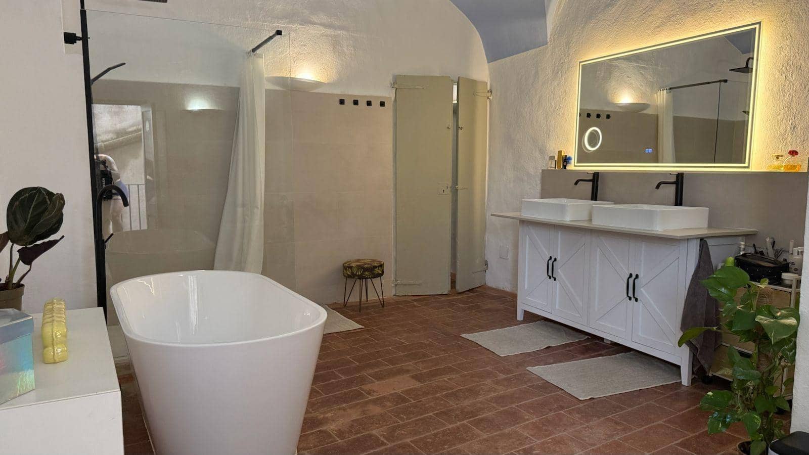 3 bedroom Terraced Villa for sale in La Bisbal d'Emporda - € 340,000 (Ref: 9975523)