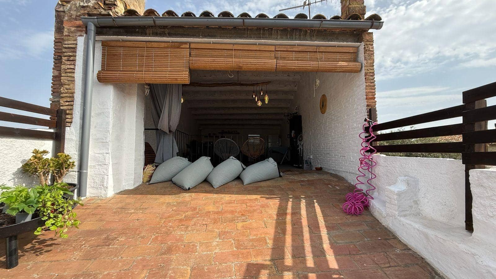 3 bedroom Terraced Villa for sale in La Bisbal d'Emporda - € 340,000 (Ref: 9975523)