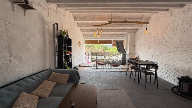 Adosado de 3 habitaciones en La Bisbal d'Empordà en venta - 340.000 € (Ref: 9975523)