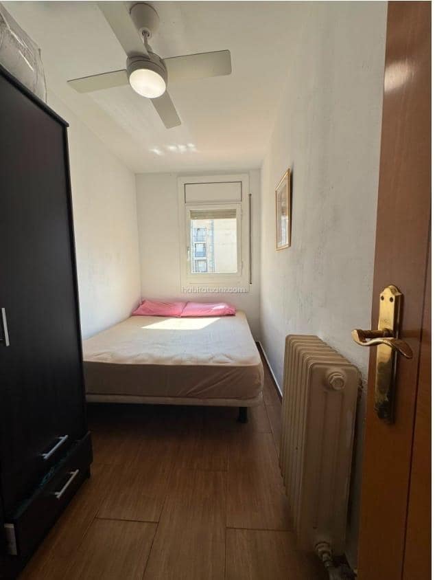 3 slaapkamer Flat te koop in Salt - € 175.000 (Ref: 9975524)