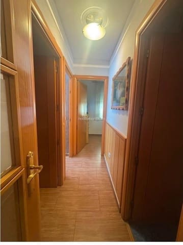 3 makuuhuone Asunto myytävänä paikassa Salt - 175 000 € (Ref: 9975524)