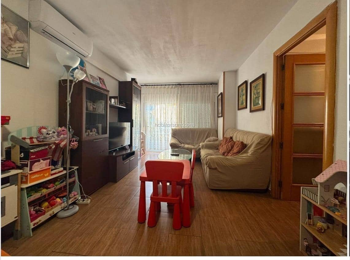 3 slaapkamer Flat te koop in Salt - € 175.000 (Ref: 9975524)