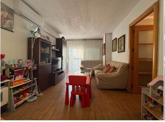3 makuuhuone Asunto myytävänä paikassa Salt - 175 000 € (Ref: 9975524)