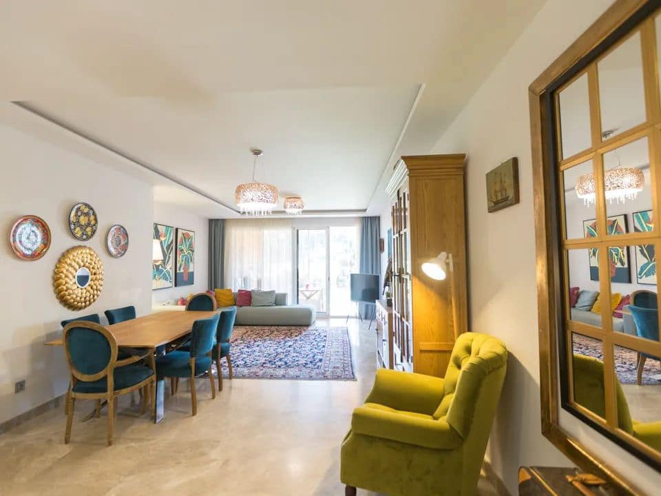 2 makuuhuone Huoneisto myytävänä paikassa Nueva Andalucia mukana uima-altaan 
autotalli - 630 000 € (Ref: 9397820)