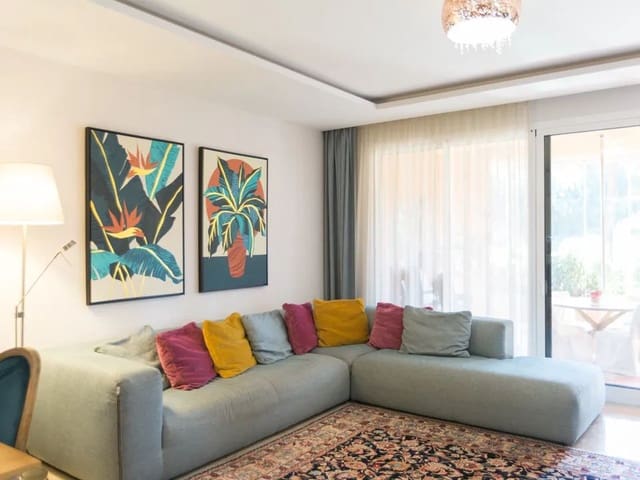 2 makuuhuone Huoneisto myytävänä paikassa Los Naranjos, Marbella mukana uima-altaan 
autotalli - 630 000 € (Ref: 9397820)