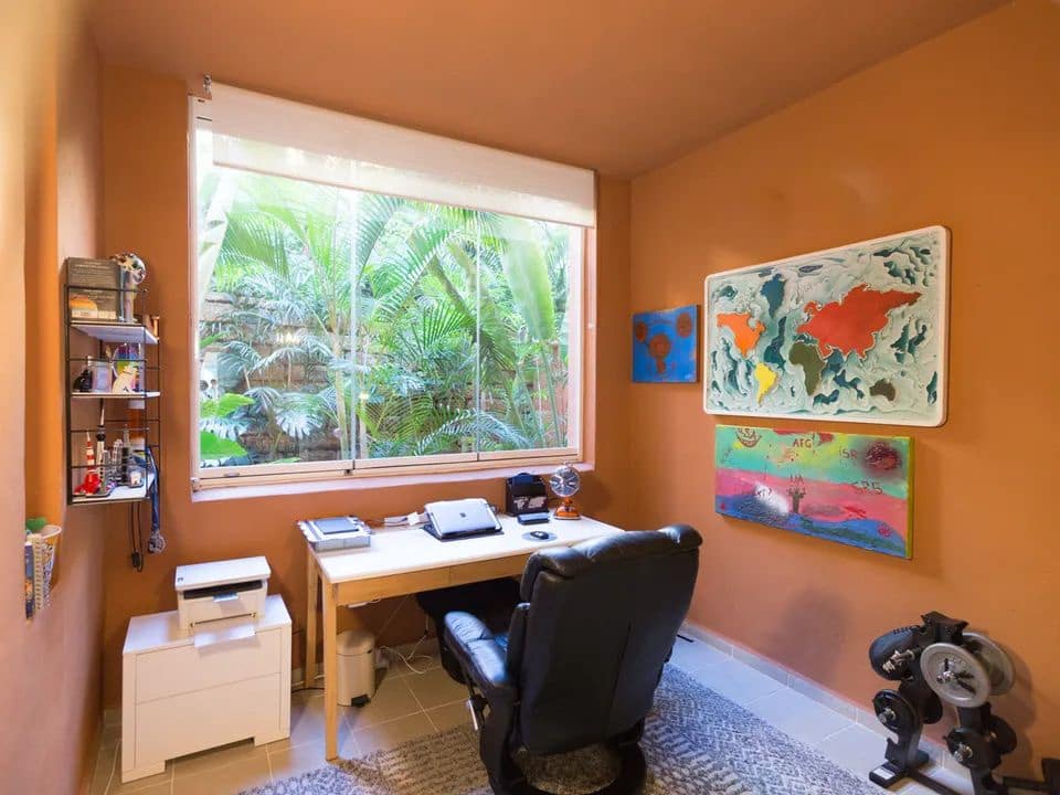 2 makuuhuone Huoneisto myytävänä paikassa Nueva Andalucia mukana uima-altaan 
autotalli - 630 000 € (Ref: 9397820)