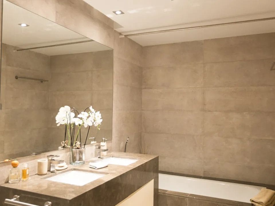 2 makuuhuone Huoneisto myytävänä paikassa Nueva Andalucia mukana uima-altaan 
autotalli - 630 000 € (Ref: 9397820)