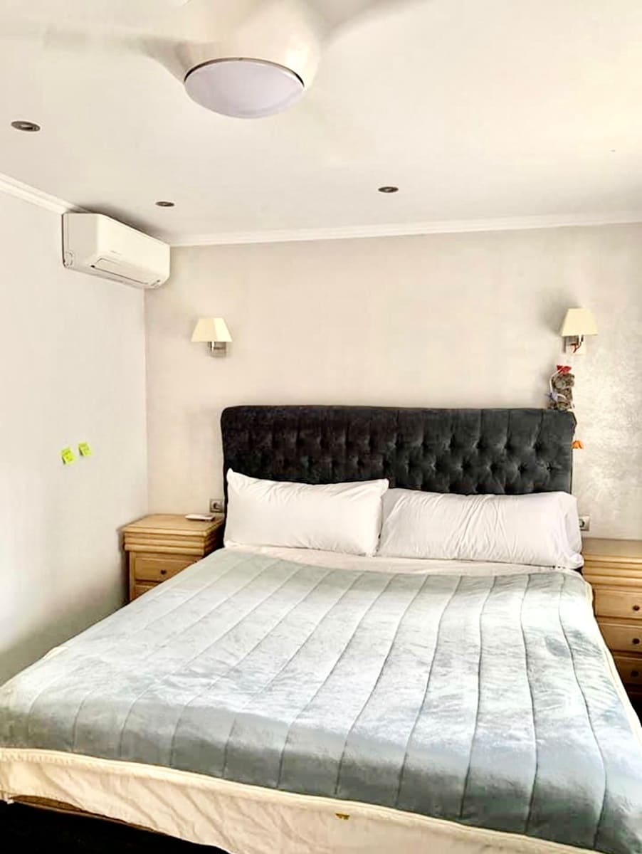 3 soveværelse Lejlighed til salg i Marbella med swimmingpool - € 470.000 (Ref: 9400060)