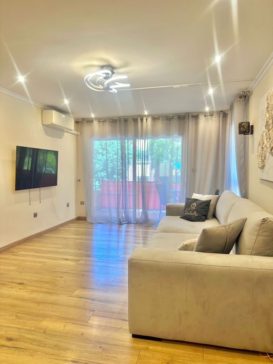 3 soveværelse Lejlighed til salg i Marbella med swimmingpool - € 470.000 (Ref: 9400060)