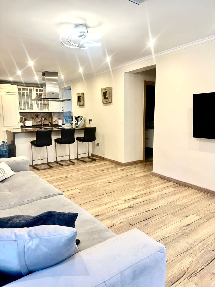 3 soveværelse Lejlighed til salg i Marbella med swimmingpool - € 470.000 (Ref: 9400060)