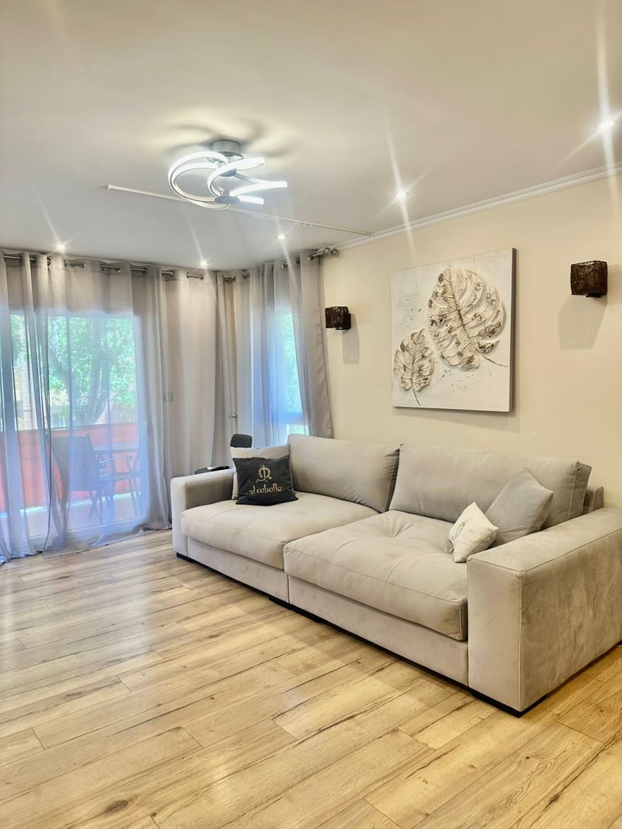 3 soveværelse Lejlighed til salg i Marbella med swimmingpool - € 470.000 (Ref: 9400060)