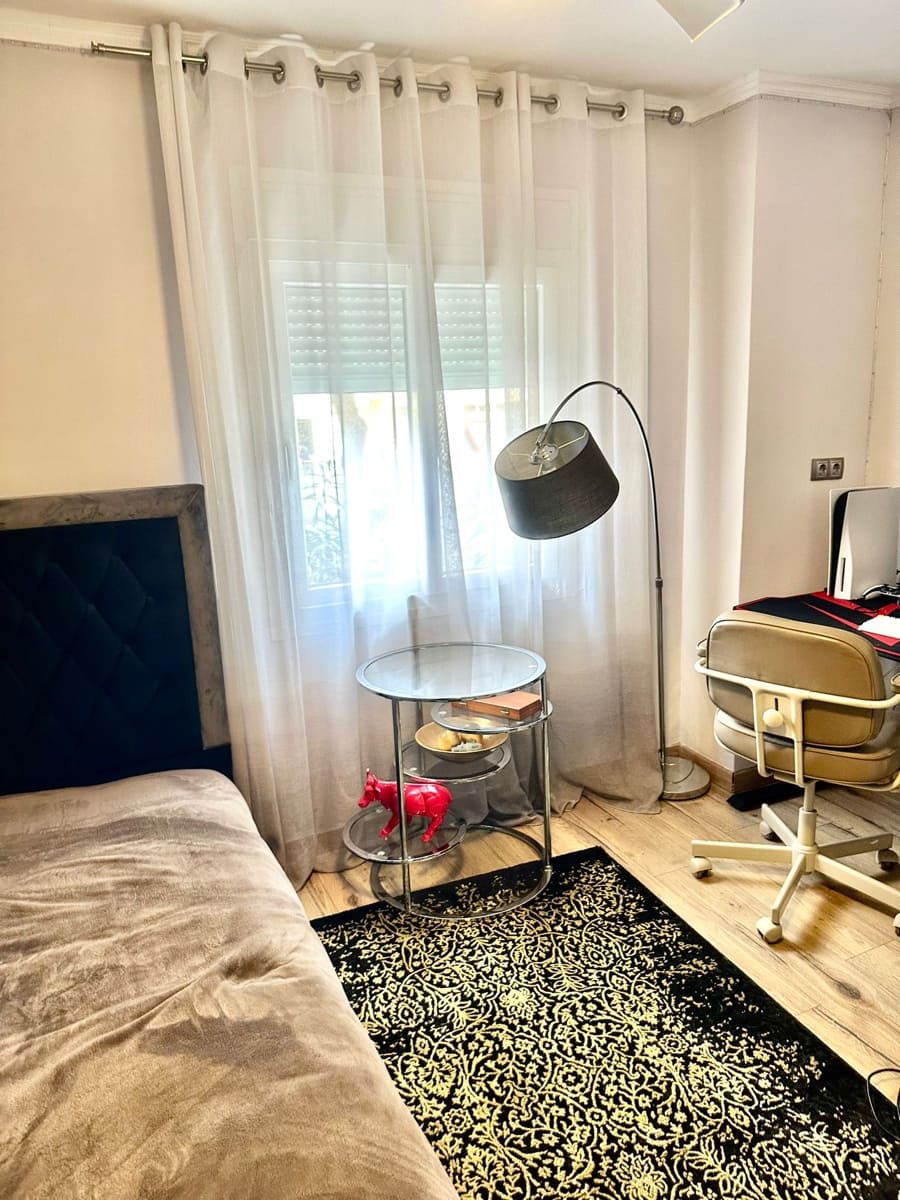 3 soveværelse Lejlighed til salg i Marbella med swimmingpool - € 470.000 (Ref: 9400060)