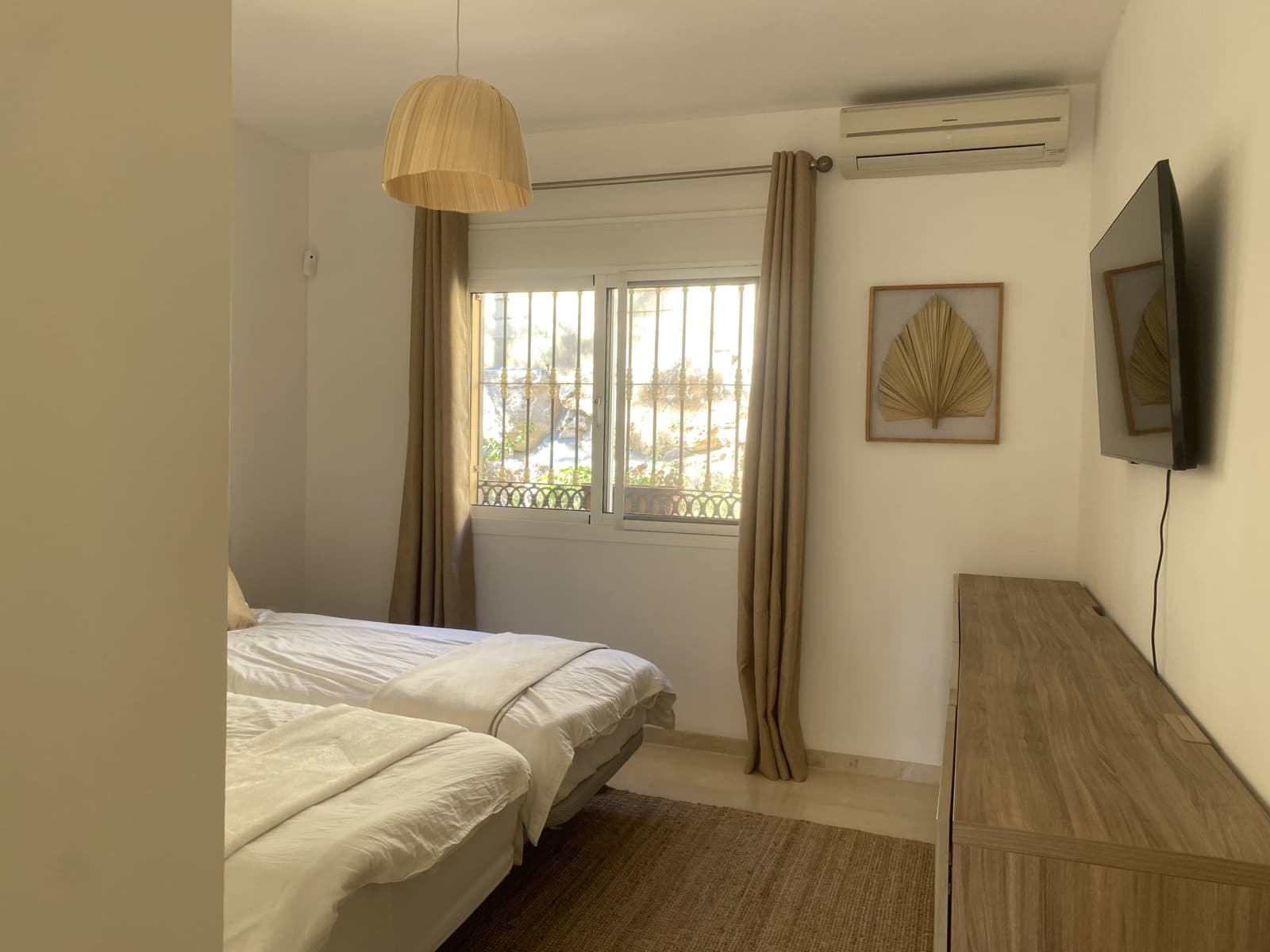 3 bedroom Villa for rent in Mijas with pool - € 3,000 (Ref: 9438422)