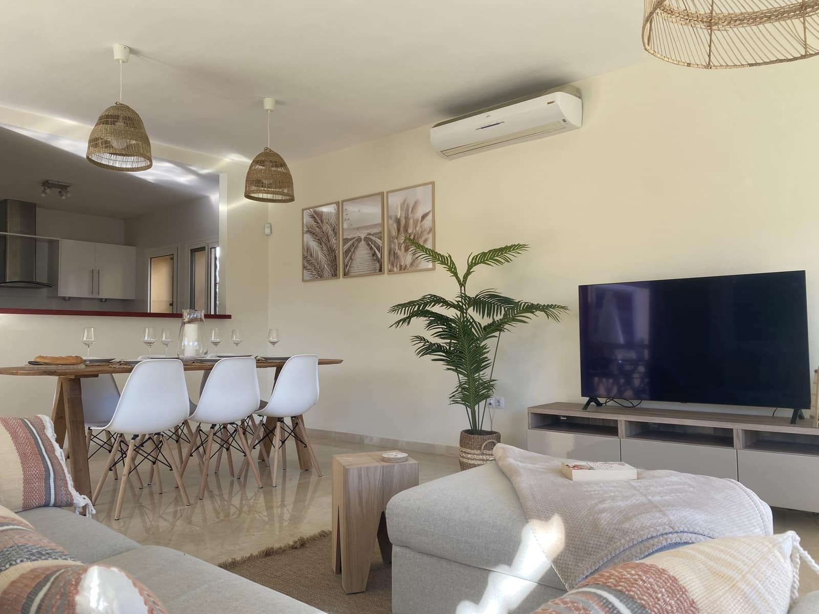 3 bedroom Villa for rent in Mijas with pool - € 3,000 (Ref: 9438422)