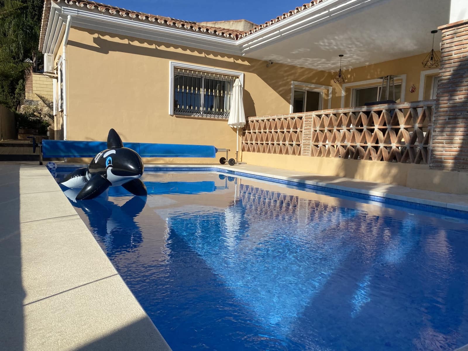 3 bedroom Villa for rent in Mijas with pool - € 3,000 (Ref: 9438422)