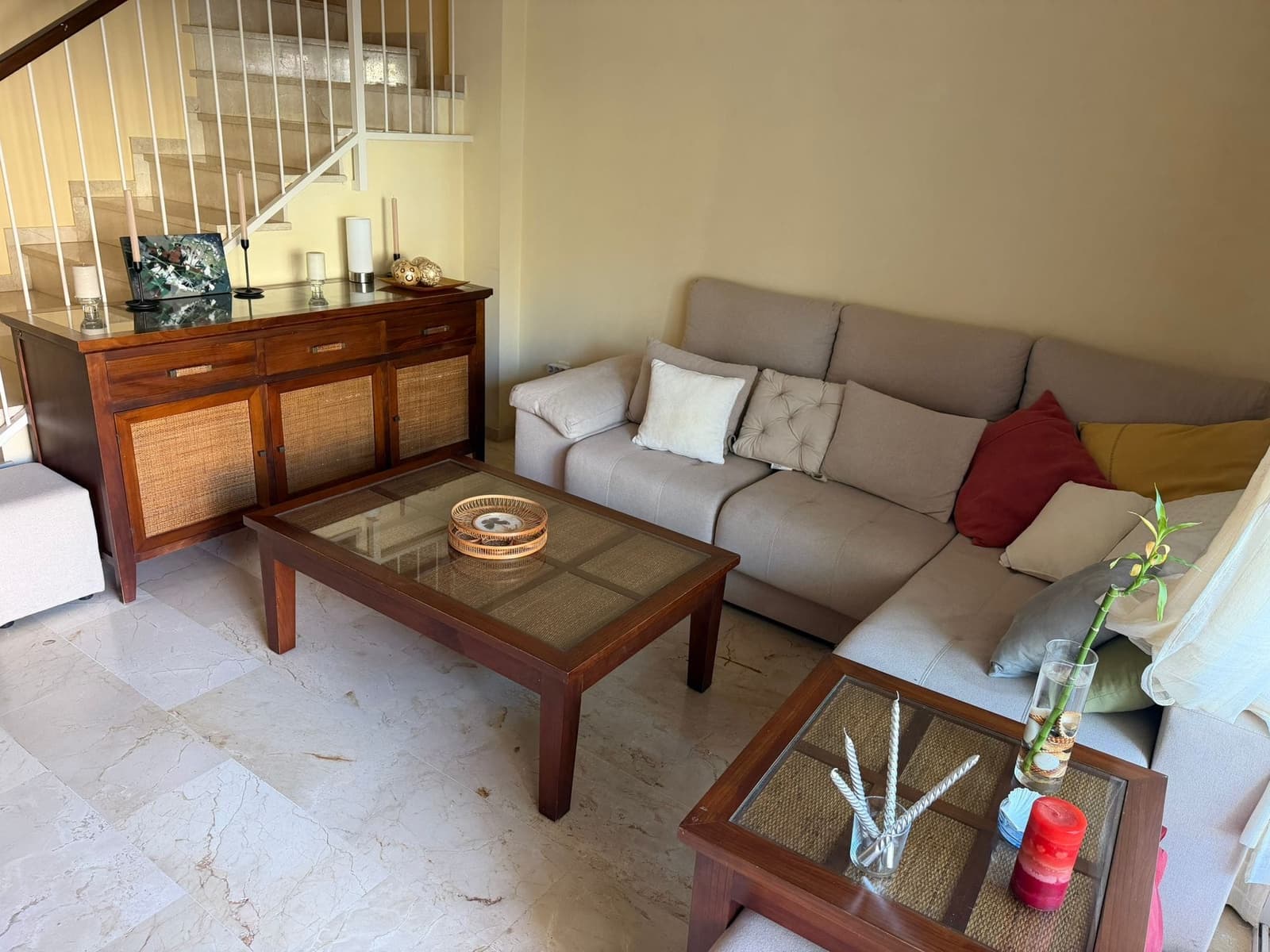 4 soveværelse Byhus til leje i Marbella med swimmingpool garage - € 3.000 (Ref: 9628092)