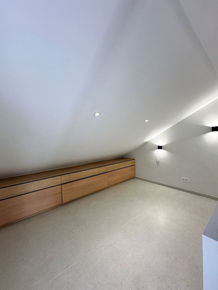 4 bedroom Penthouse for rent in Marbella with pool garage - € 6,000 (Ref: 10005268)