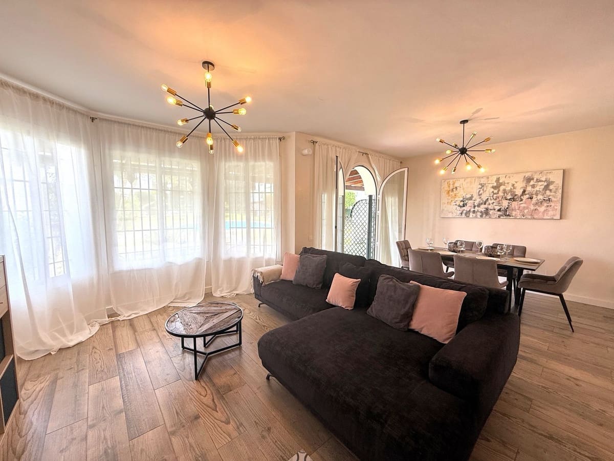 4 Zimmer Reihenhaus zu vermieten in Nueva Andalucia mit Pool Garage - 3.900 € (Ref: 10008776)