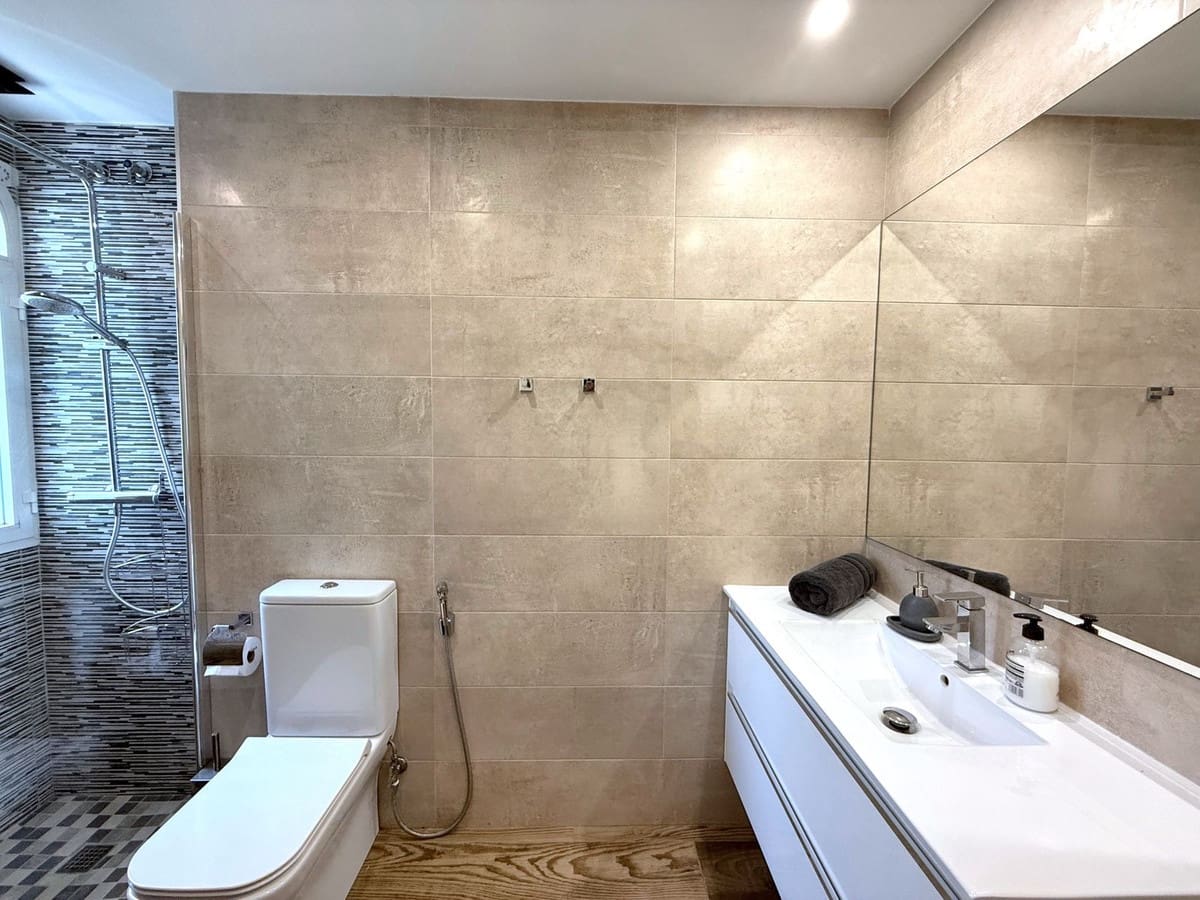 4 Zimmer Reihenhaus zu vermieten in Nueva Andalucia mit Pool Garage - 3.900 € (Ref: 10008776)