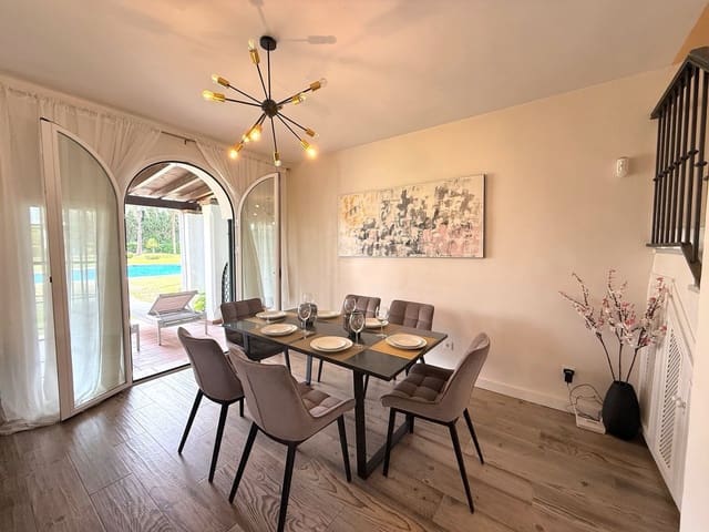4 Zimmer Reihenhaus zu vermieten in Los Naranjos, Marbella mit Pool Garage - 3.900 € (Ref: 10008776)