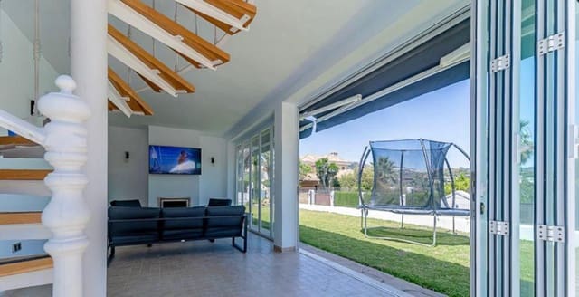 5 sovrum Villa att hyra i Río Real, Marbella med pool garage - 8 500 € (Ref: 10011146)
