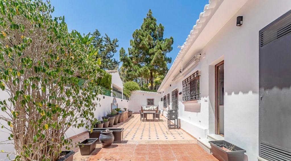 5 sovrum Villa att hyra i Marbella med pool garage - 8 500 € (Ref: 10011146)