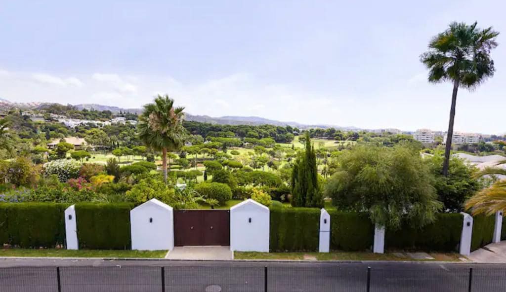 5 sovrum Villa att hyra i Marbella med pool garage - 8 500 € (Ref: 10011146)