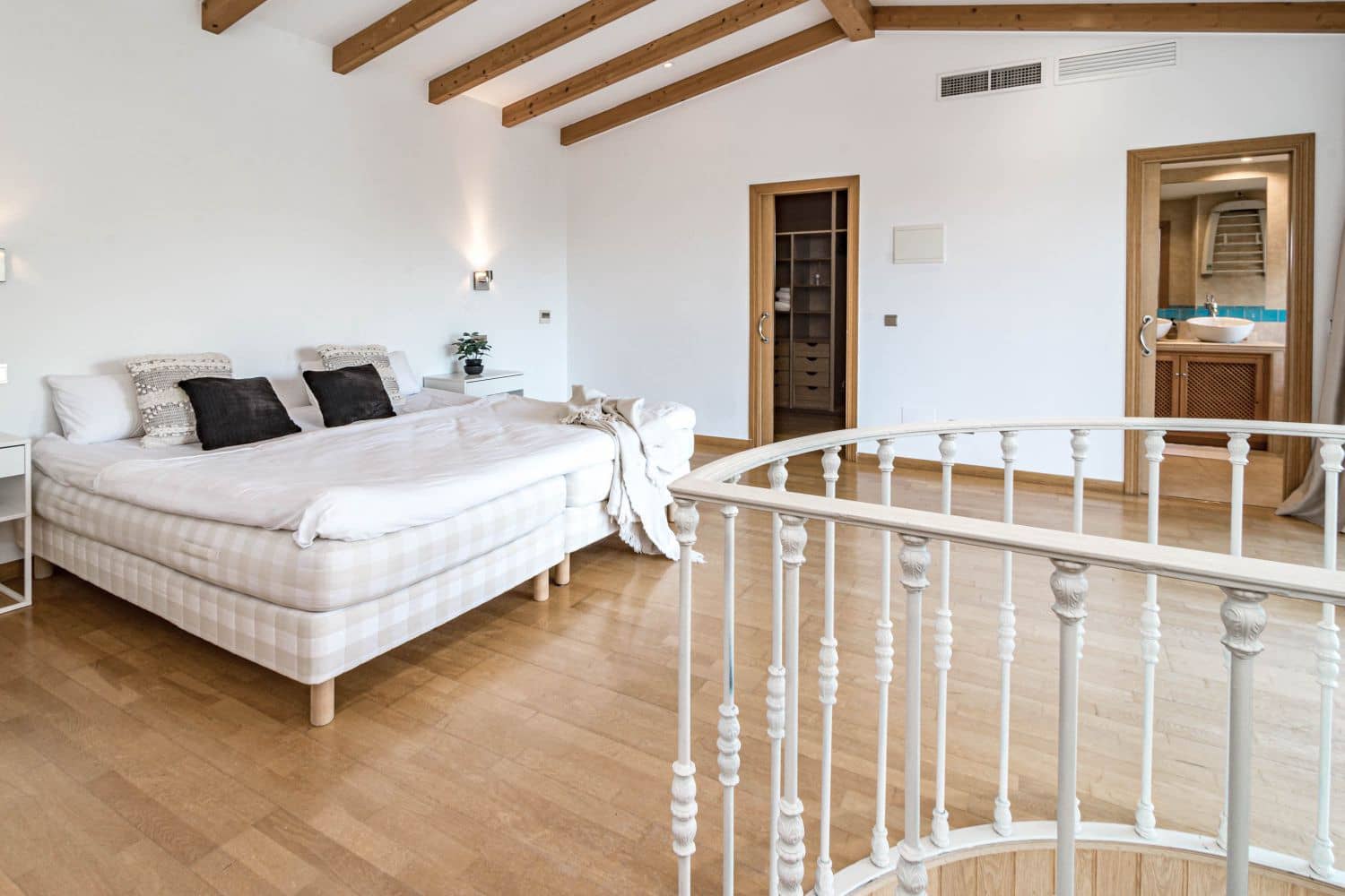 5 sovrum Villa att hyra i Marbella med pool garage - 8 500 € (Ref: 10011146)