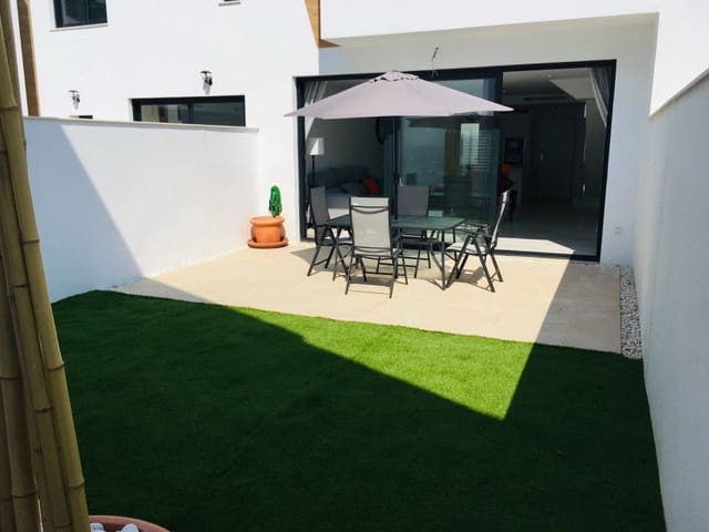 3 soveværelse Rækkehus til leje i La Dama de Noche - La Alzambra, Marbella - € 3.500 (Ref: 10013002)