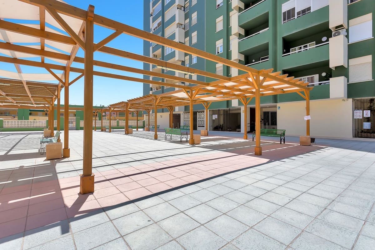 3 sovrum Lägenhet till salu i Fuengirola med pool - 350 000 € (Ref: 10018328)