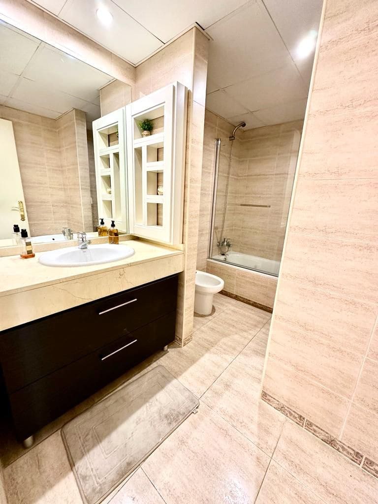 3 soverom Leilighet til leie i Guadalmina med svømmebasseng garasje - € 2 700 (Ref: 10040743)