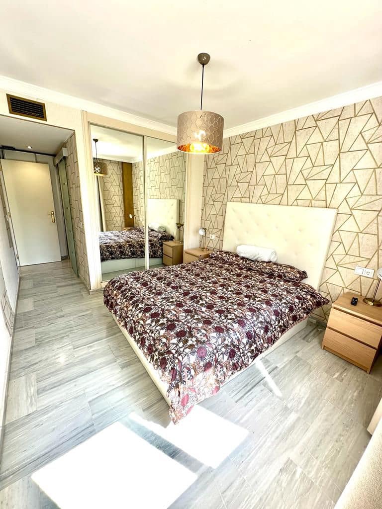 3 soverom Leilighet til leie i Guadalmina med svømmebasseng garasje - € 2 700 (Ref: 10040743)