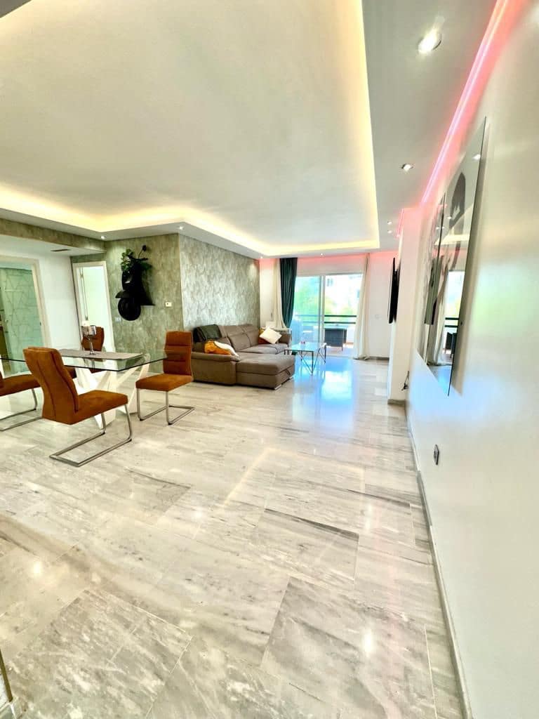 3 soverom Leilighet til leie i Guadalmina med svømmebasseng garasje - € 2 700 (Ref: 10040743)