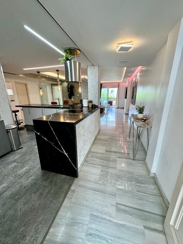 3 soverom Leilighet til leie i Guadalmina med svømmebasseng garasje - € 2 700 (Ref: 10040743)