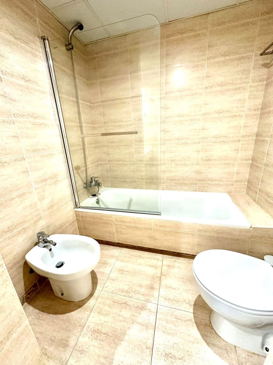 3 soverom Leilighet til leie i Guadalmina med svømmebasseng garasje - € 2 700 (Ref: 10040743)
