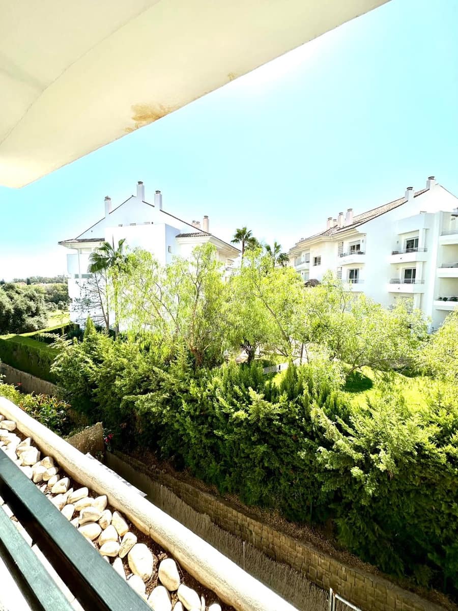 3 soverom Leilighet til leie i Guadalmina med svømmebasseng garasje - € 2 700 (Ref: 10040743)