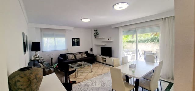 Apartamento de 2 habitaciones en La Dama de Noche - La Alzambra, Marbella en alquiler con piscina garaje - 2.100 € (Ref: 10047036)