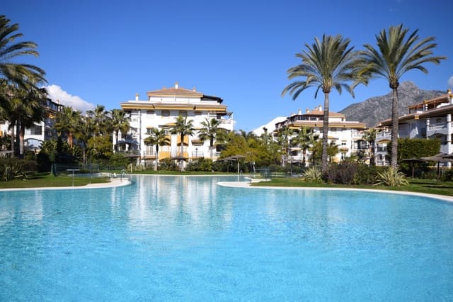 2 soveværelse Lejlighed til leje i La Dama de Noche - La Alzambra, Marbella med swimmingpool garage - € 2.100 (Ref: 10047036)