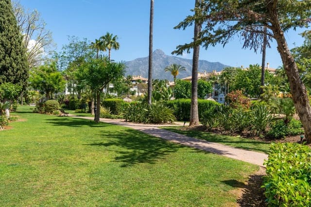 2 makuuhuone Huoneisto vuokrattavana paikassa La Dama de Noche - La Alzambra, Marbella mukana uima-altaan 
autotalli - 2 050 € (Ref: 10047036)