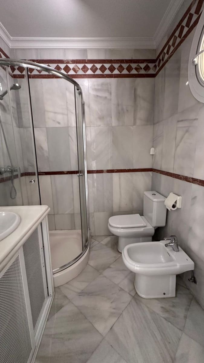 7 makuuhuone Huvila vuokrattavana paikassa Golden Mile - 15 000 € (Ref: 10048929)