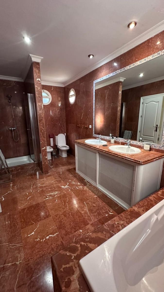 7 makuuhuone Huvila vuokrattavana paikassa Golden Mile - 15 000 € (Ref: 10048929)