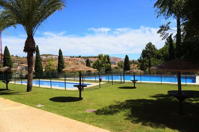 4 quarto Moradia em Banda para venda em El Faro, Mijas com piscina garagem - 485 000 € (Ref: 10075474)
