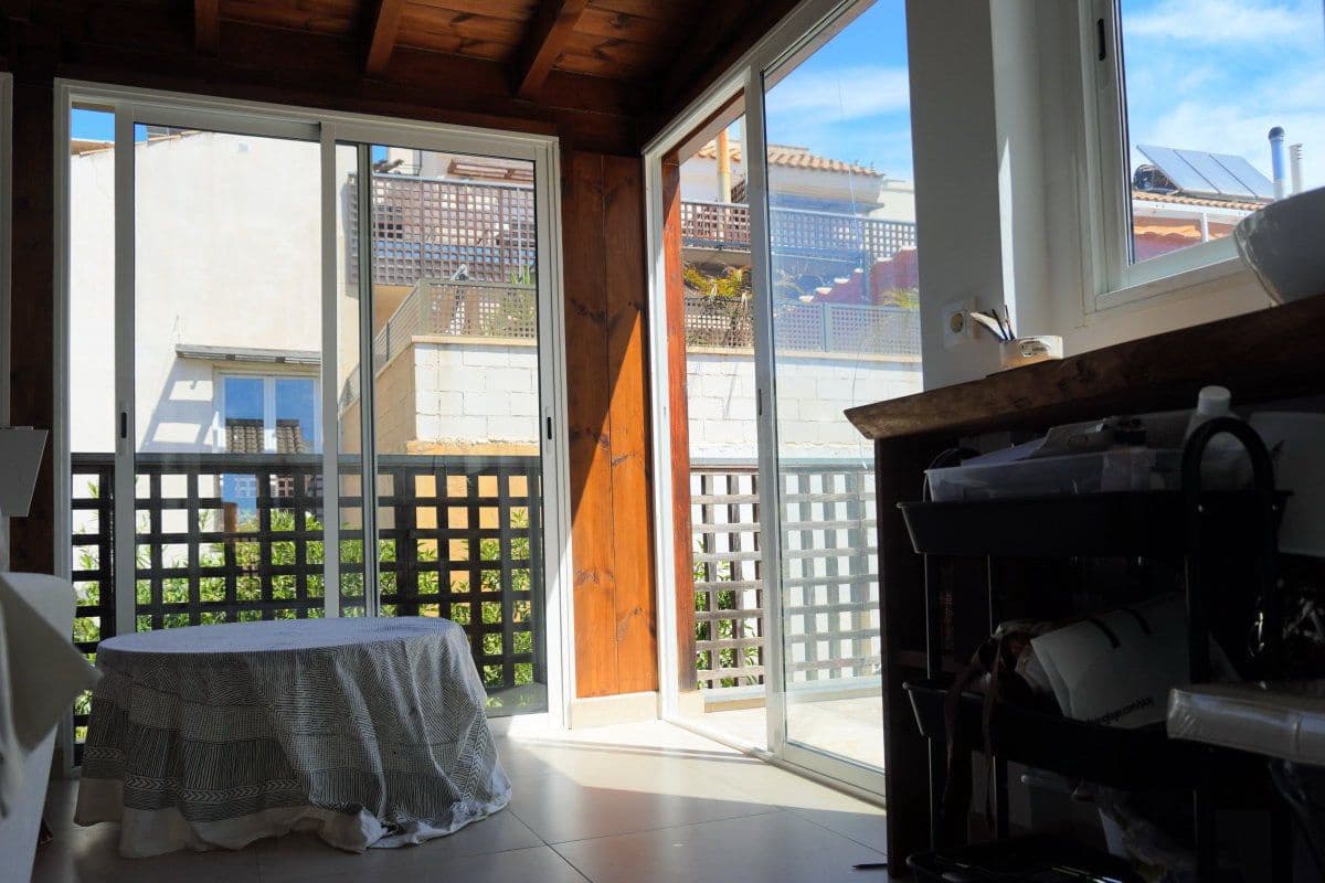 4 quarto Moradia em Banda para venda em El Faro com piscina garagem - 485 000 € (Ref: 10075474)