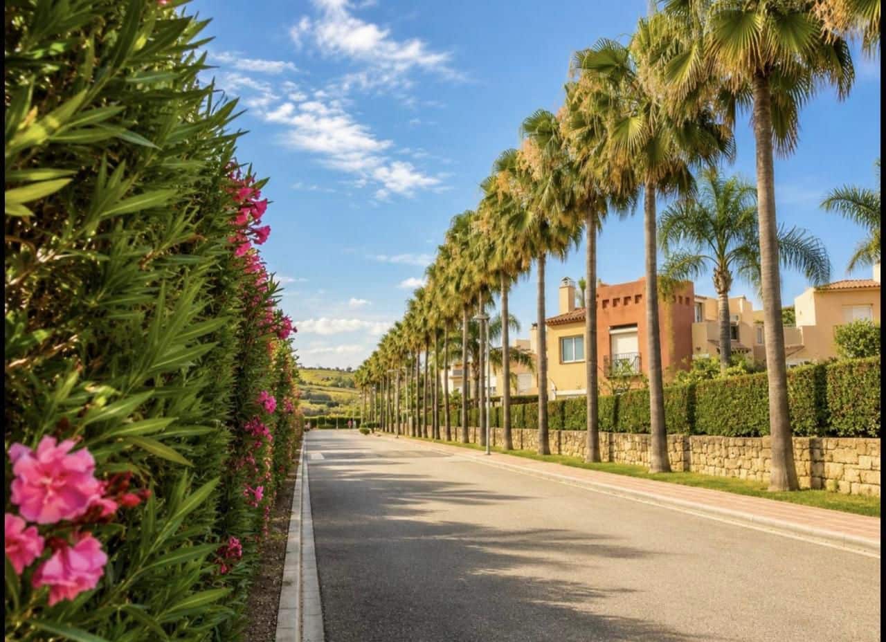 3 Zimmer Reihenhaus zu verkaufen in Nueva Andalucia mit Pool Garage - 540.000 € (Ref: 10090724)